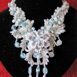Украшения из бисера