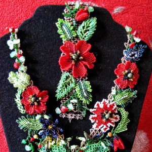 Украшения из бисера